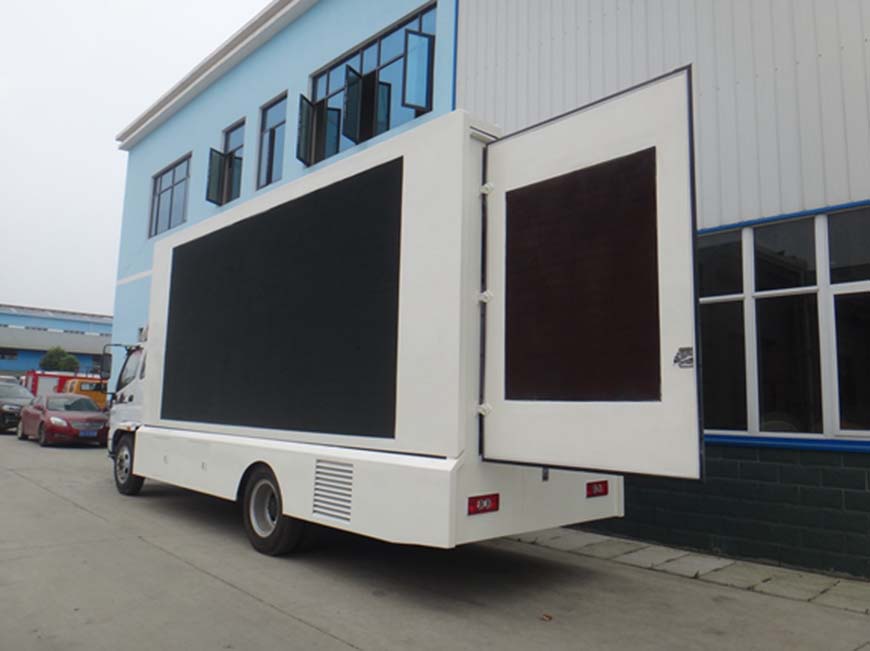 福田歐馬可大型led廣告車(chē)